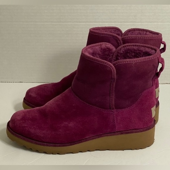 UGG Ankle Boots in Magenta and Gray - Picture 5 of 7